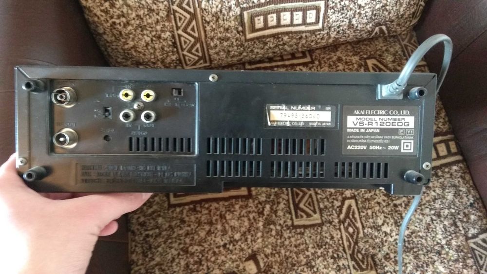 видеомагнитофон Akai VS-R120EDG
