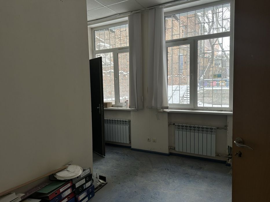 Оренда фасадного приміщення 250 м кв. ценрт