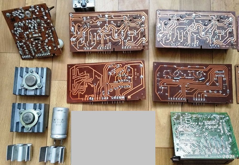 ЛОТ : Плати / Запчатини Маяк 233 - 232 і не тільки.