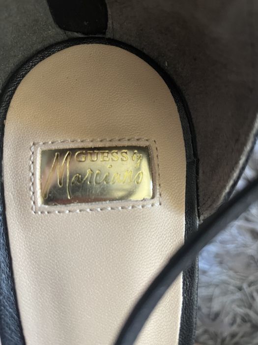 Szpilki Guess by Marciano