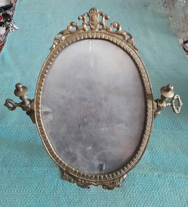 Suporte antigo para espelho