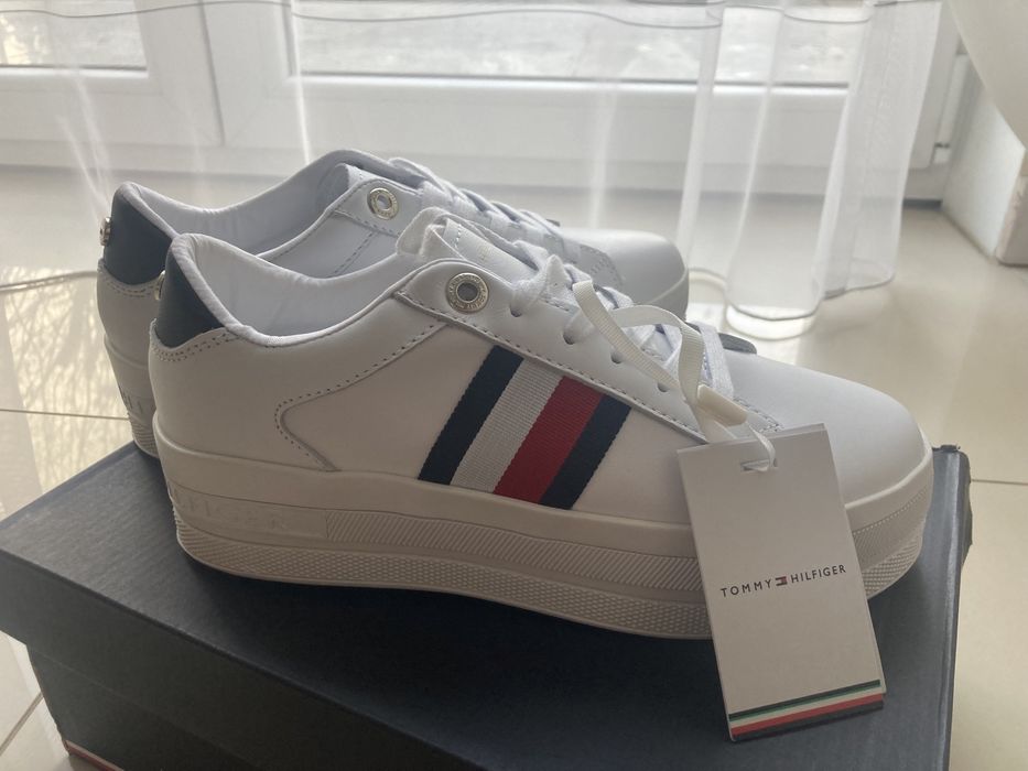 Snakersy tommy hilfilger 36 Basic