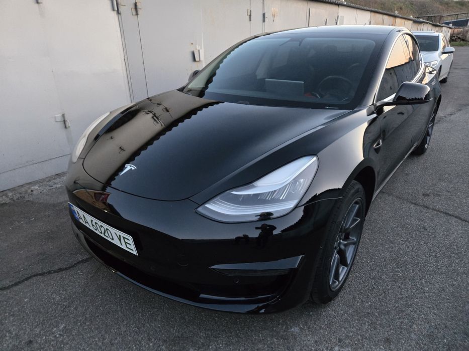 Tesla Model 3 2020