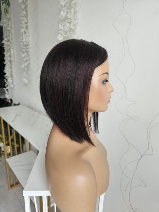 Peruka Anna long bob włosy naturalne kolor czarny bordo refleksy