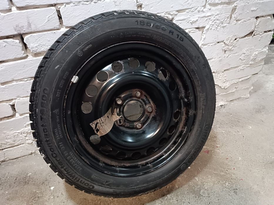 Nieużywana opona na stalowej feldze 185/60 R15