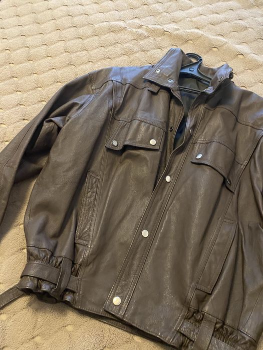 Продам шкіряну куртку.