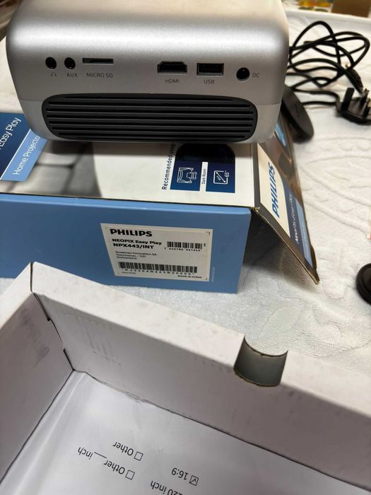 Projetor Philips NeoPix Easy Play (NPX443)
