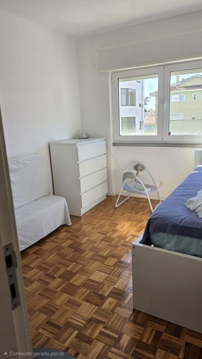 Casa com quarto disponível