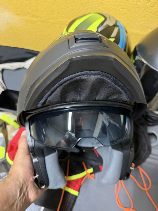 Capacete modular