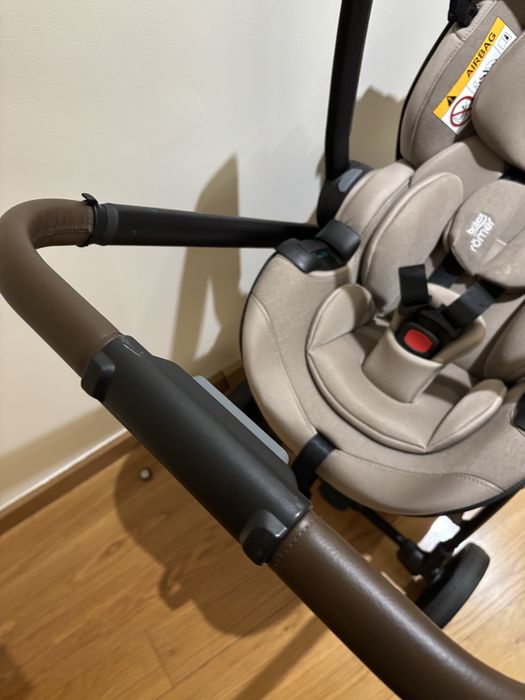 Carrinho Britax Rio + Base isofix + Ovo Britax