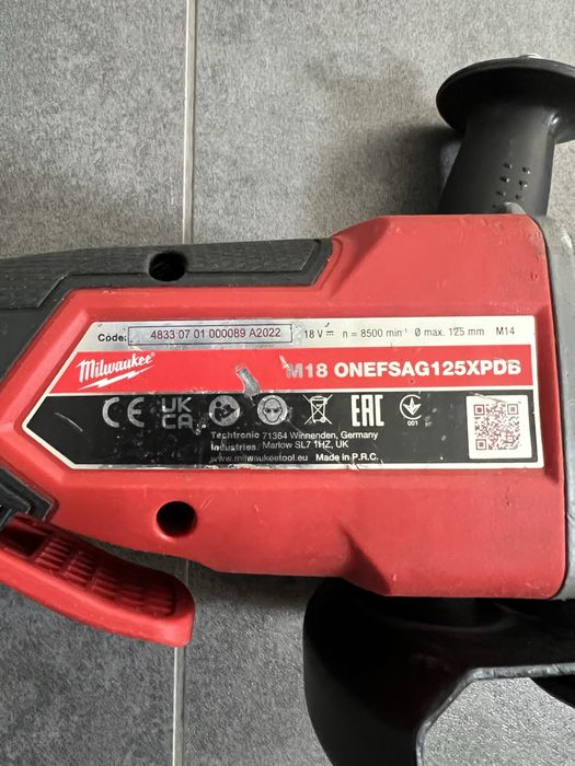 Безщіткова Акум.болгарка Milwaukee m18 ONEFSAG 125 XPDB +АКБ 5.0