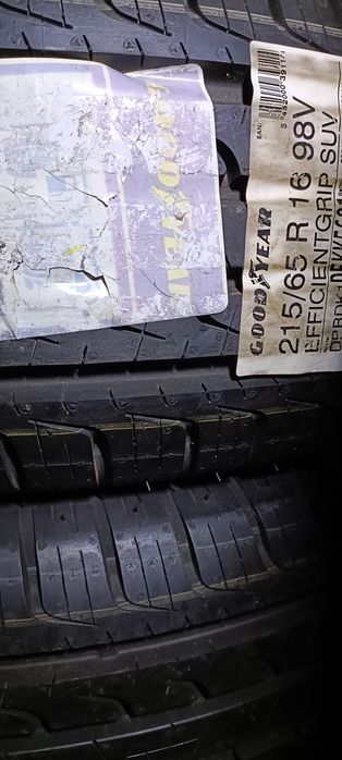 Pneus  215/65/16