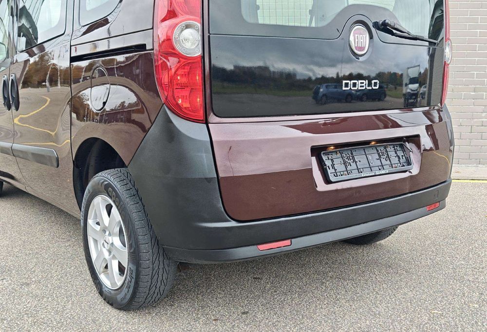 Fiat Doblo 2011 року