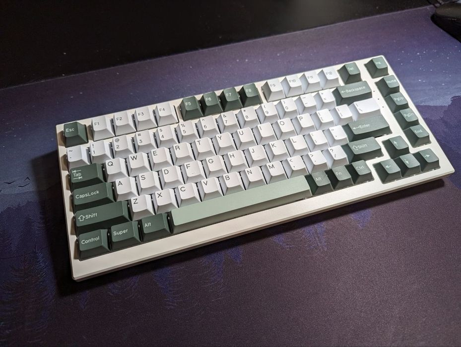 Кейкапи для механічної клавіатури, клавиатура не кастомная клавиатура