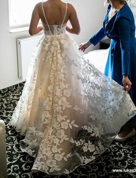 Suknia ślubna 2023