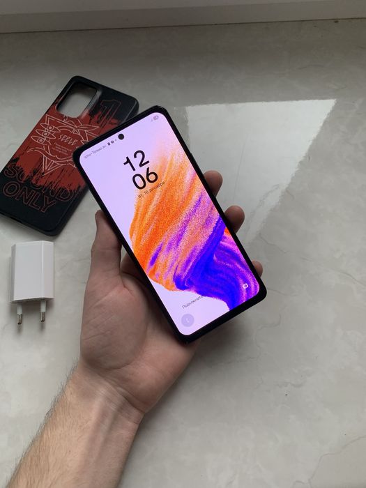 Samsung  a53 5g 128gb на экране защитное стекло