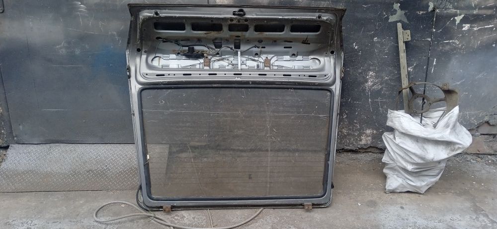 Ляда задня  Пассат Б2