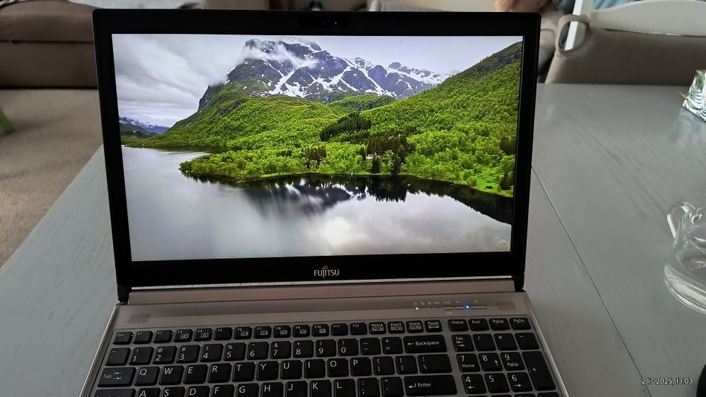 Fujitsu E756 – i7-6600U / 16GB RAM / SSD 512GB / 15,6″ FHD / Win 11