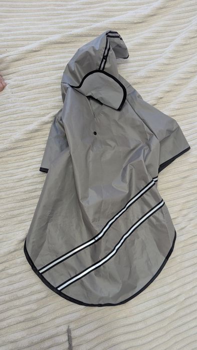 Одяг для собак і котів переноска дощовик