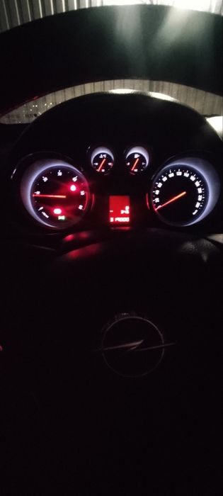 Опель інсігнія  .