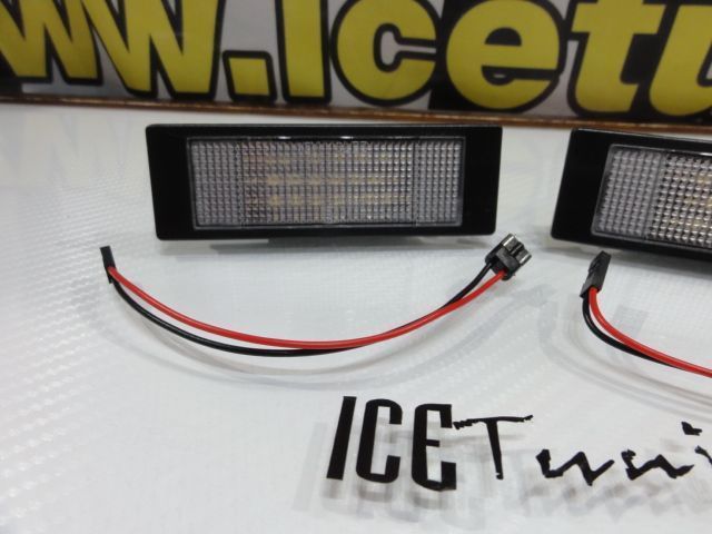 Suporte de lâmpada de matricula com led branco para BMW E81, E87, F20, E63, E64, F12, F13, F06, Z4 E85, E86, E89, K48 1600GT, K48 K,  Fiat Multipla,