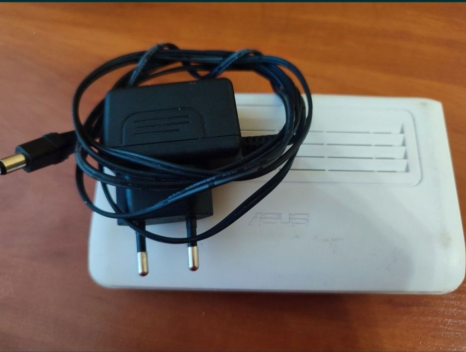 Мережевий комутатор ASUS GX1008B, в робочому стані