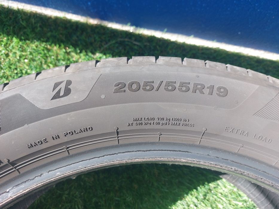 Pneus Bridgestone Touranza 205.55.R19 vários para carros e motos duas