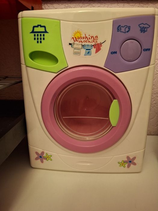 Кухня дитяча з посудом і продуктами