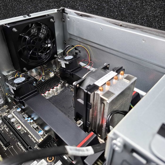 Робоча станція Lenovo ThinkStation P720 l 2 CPU, NVMe, Nvidia (16 ГБ)