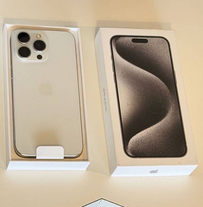 iPhone 15 Pro Max IMPECÁVEL