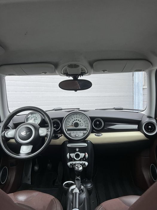MINI COOPER D CLUBMAN