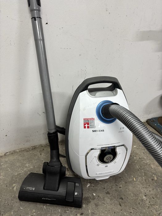 Пилосос Siens.