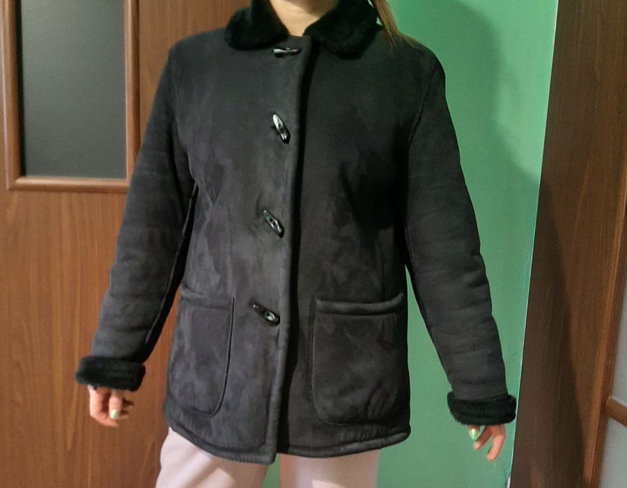 Kożuch czarny damski