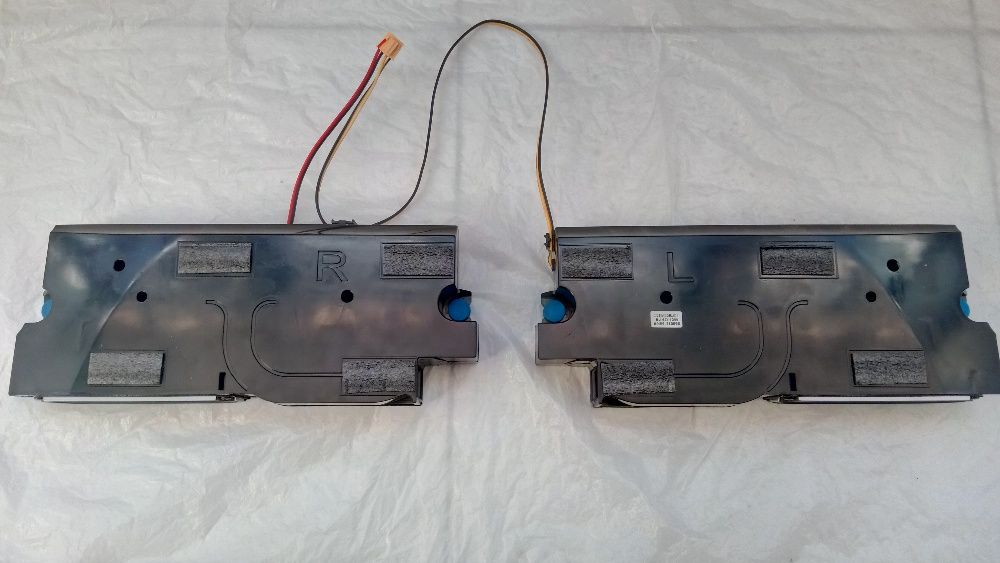 Altifalantes/Loudspeakers TV Samsung UE40KU6100KXXC