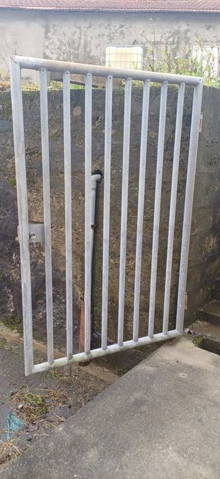 Portão tubo Metálico