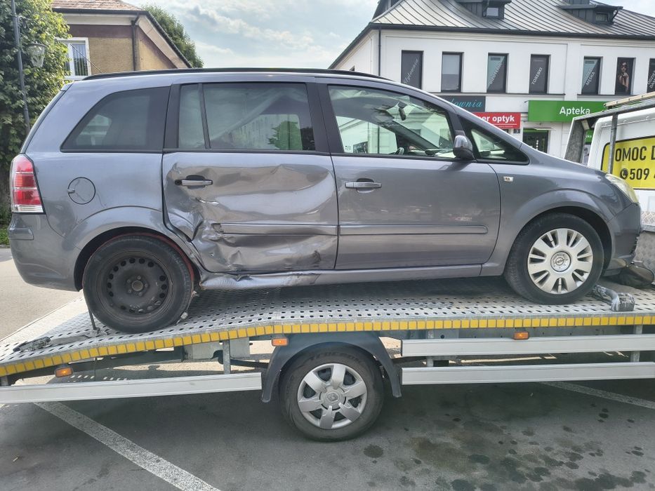 Pomoc drogowa autolawetą transport maszyn