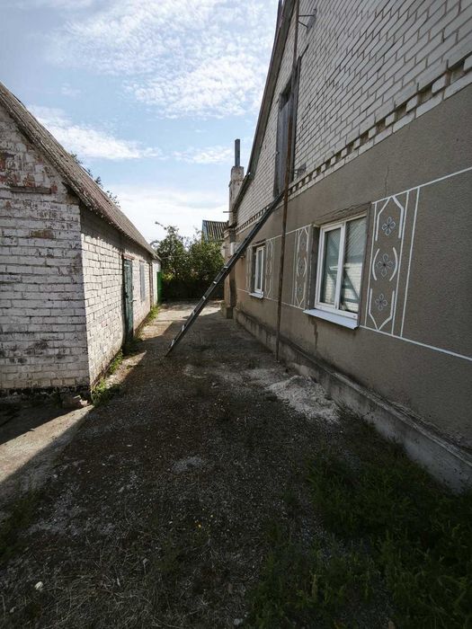 Продам газифікований будинок 100,1 кв.м зі зручностями та ділян 15сот