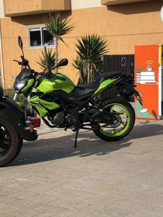 Benelli Bn 125cc | 2.500 km |