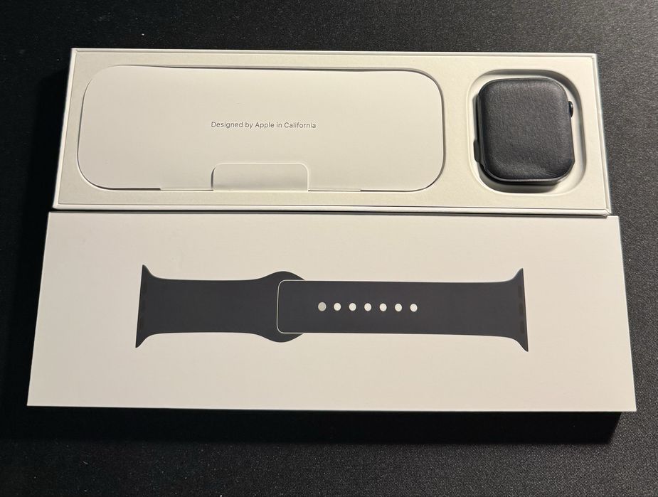 Apple Watch Series 9 (GPS) - 45mm aluminio - Bracelete preta