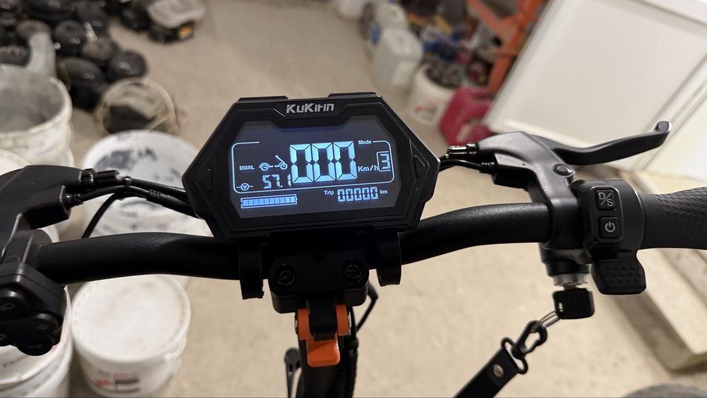 Продам електросамокат Kugoo Kirin G2 Master
