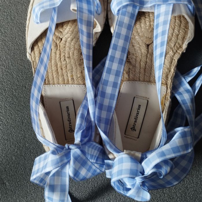 Espadryle Stradivarius r. 38 kremowe w błękitną kratkę – nowe