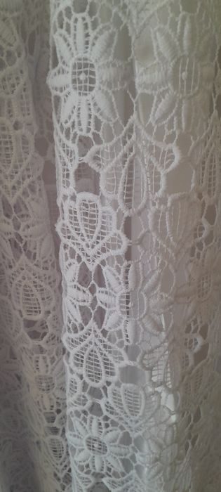 Плаття білосніжне