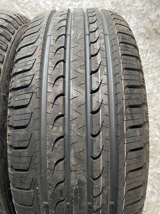 235/60r16 goodyear efficientgrip suv 4x4