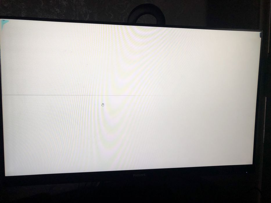 Монито Philips 27 є пікселі