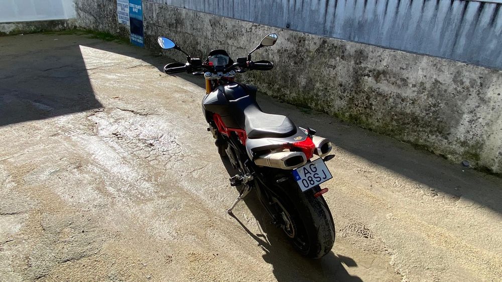 Aprilia Dorsoduro 900