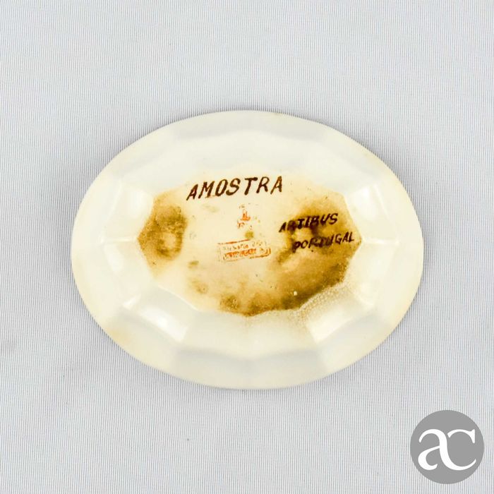 Par de Taças / Aneleiras em Porcelana Artibus decorada com flores