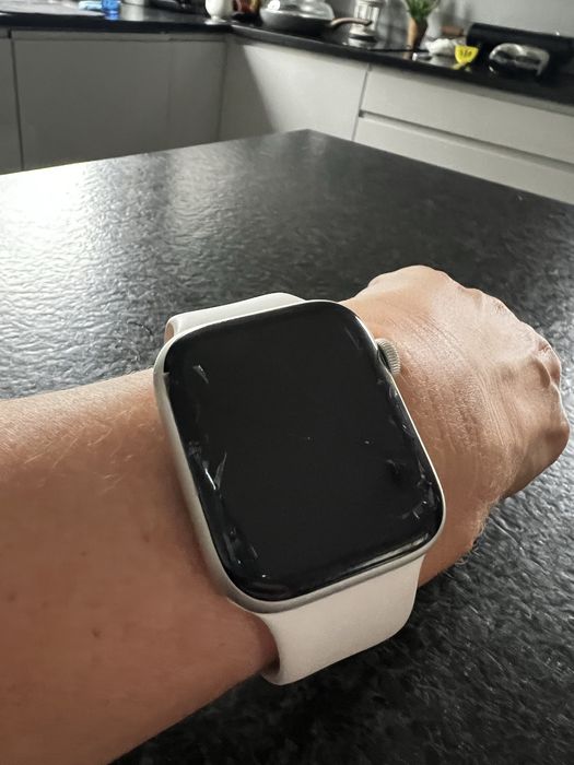 Apple Watch 44 SE