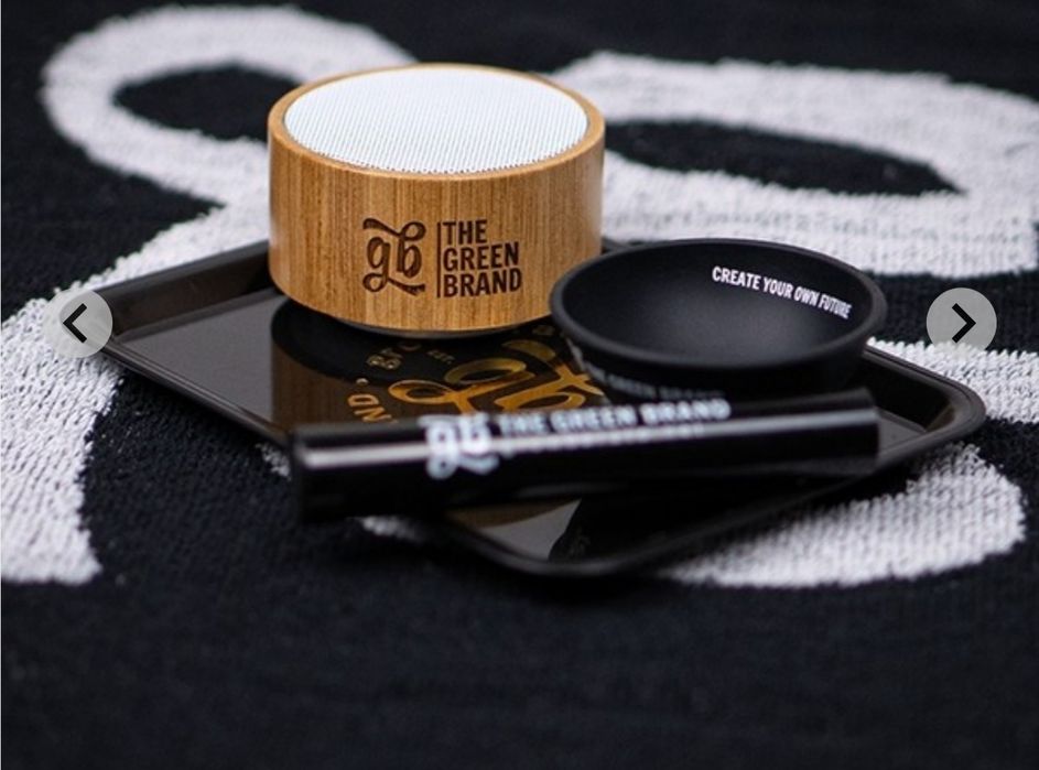 Copo térmico bambu GB + coluna bluetooth novos por estrear