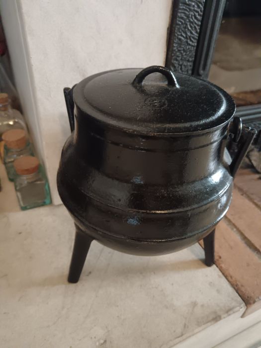 Panela de ferro antiga