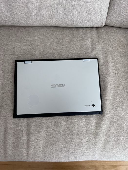Computador Asus.